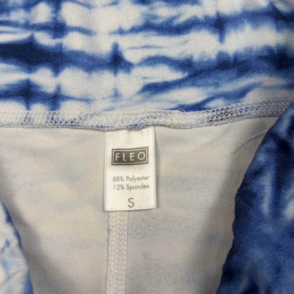 FLEO Shorts Blue White Tie Dye Size Small CrossFit Gym Training Workout Athletic - Picture 2 of 3